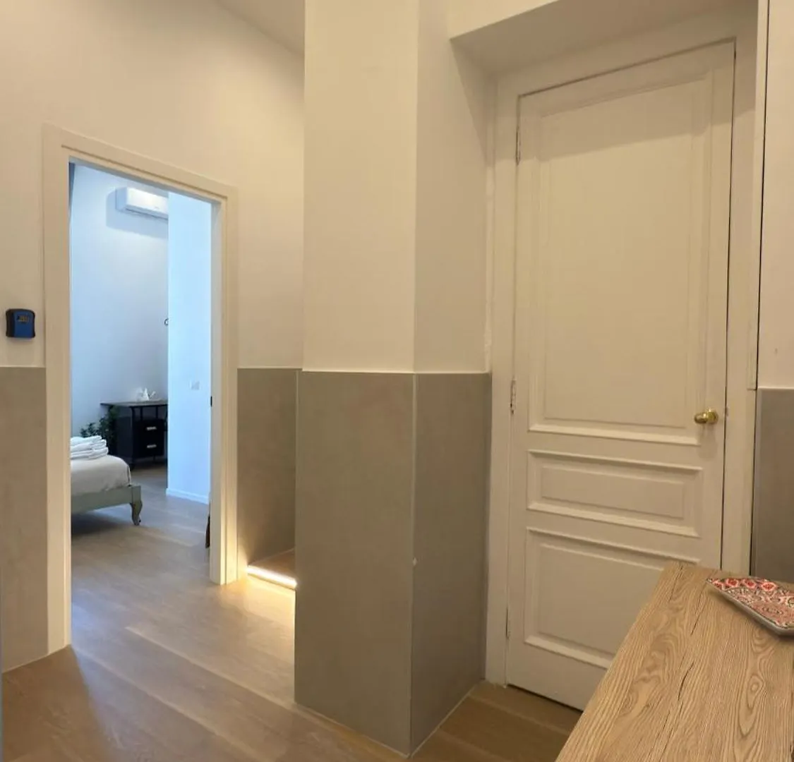 Izz Home Neapol Włochy