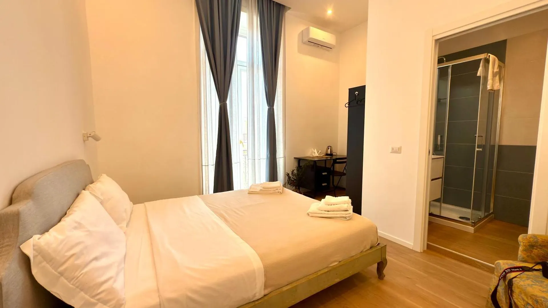 Guest house Izz Home Naples Italy